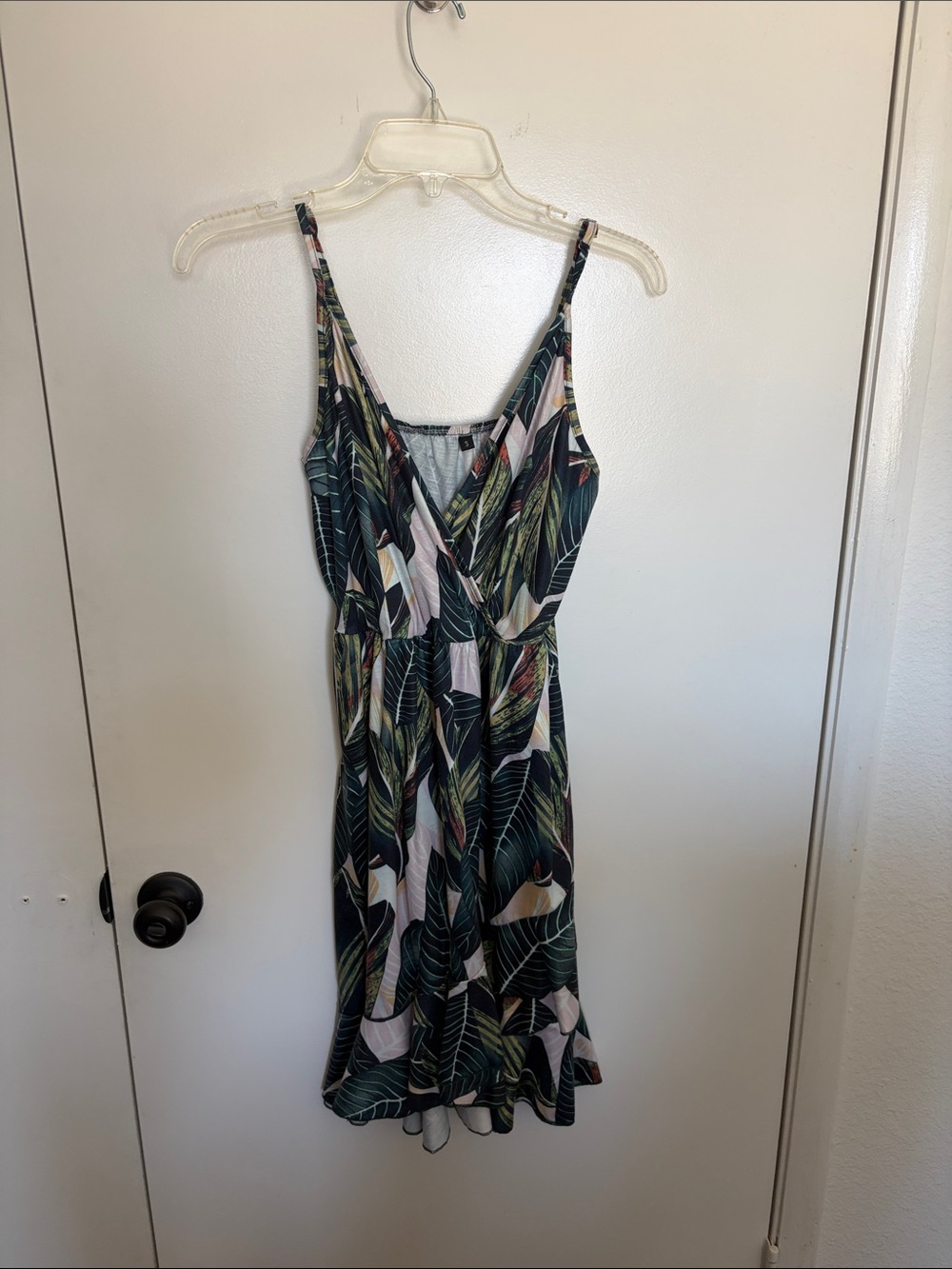 Tropical Leaf Print V-Neck Sundress - Green